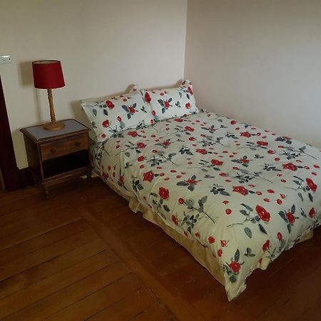 Holmhurst Guest House Батърст Екстериор снимка