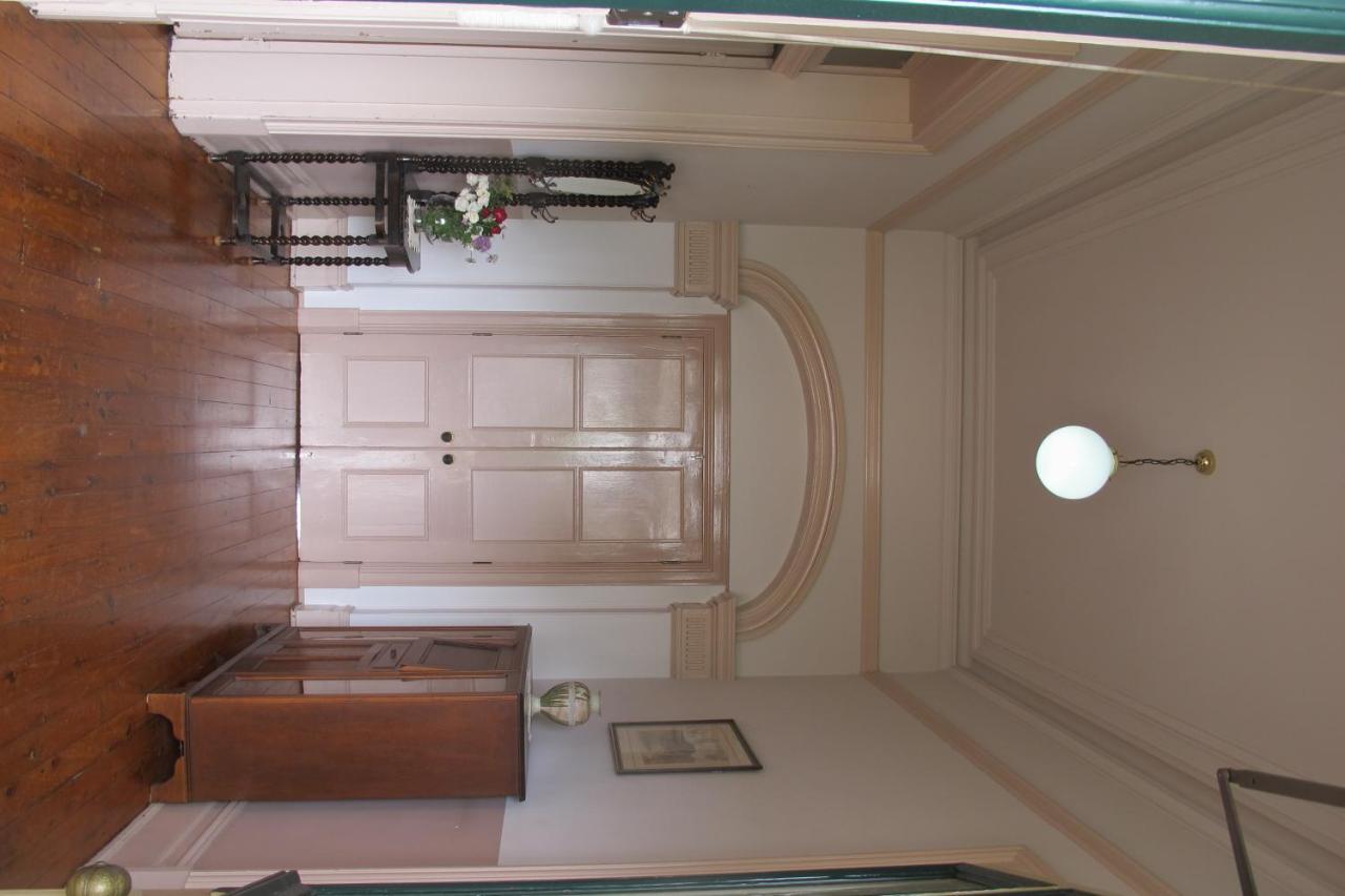 Holmhurst Guest House Батърст Екстериор снимка