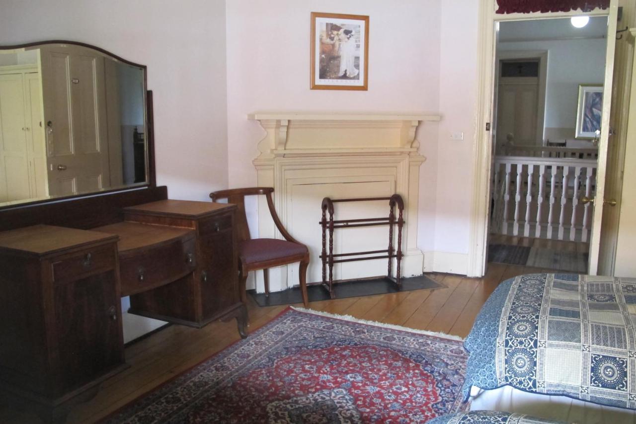 Holmhurst Guest House Батърст Екстериор снимка