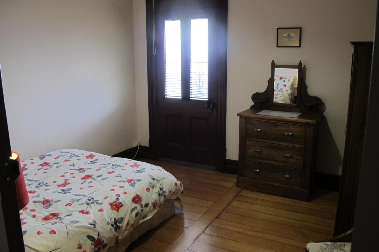 Holmhurst Guest House Батърст Екстериор снимка