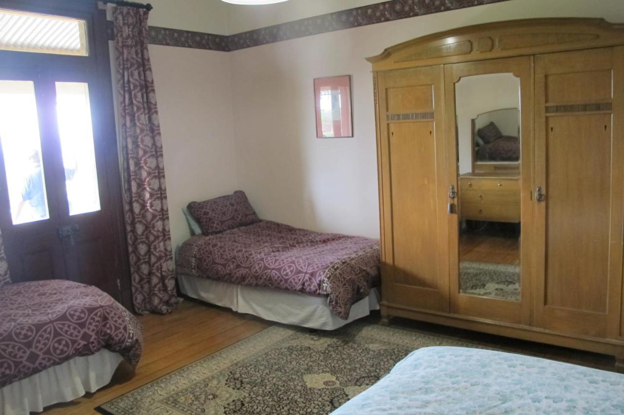 Holmhurst Guest House Батърст Екстериор снимка