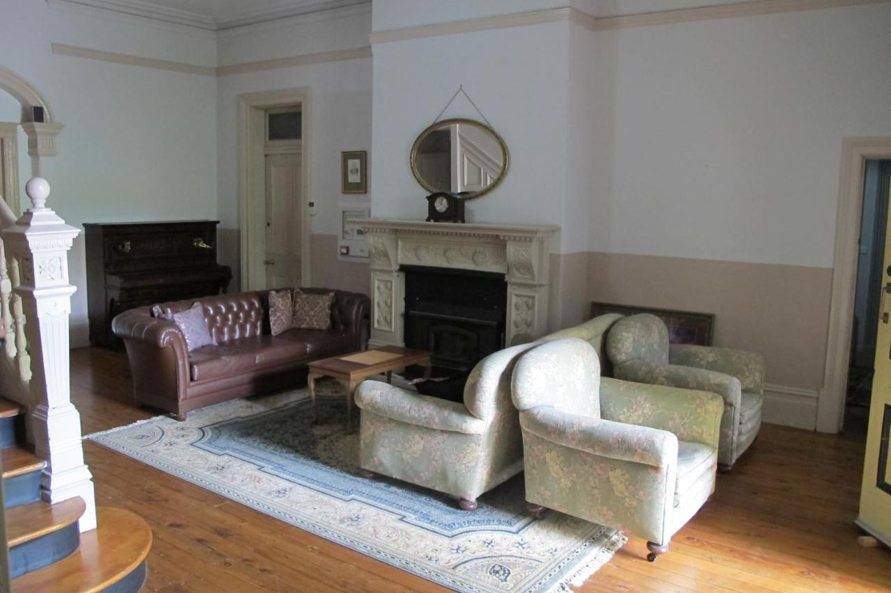 Holmhurst Guest House Батърст Екстериор снимка