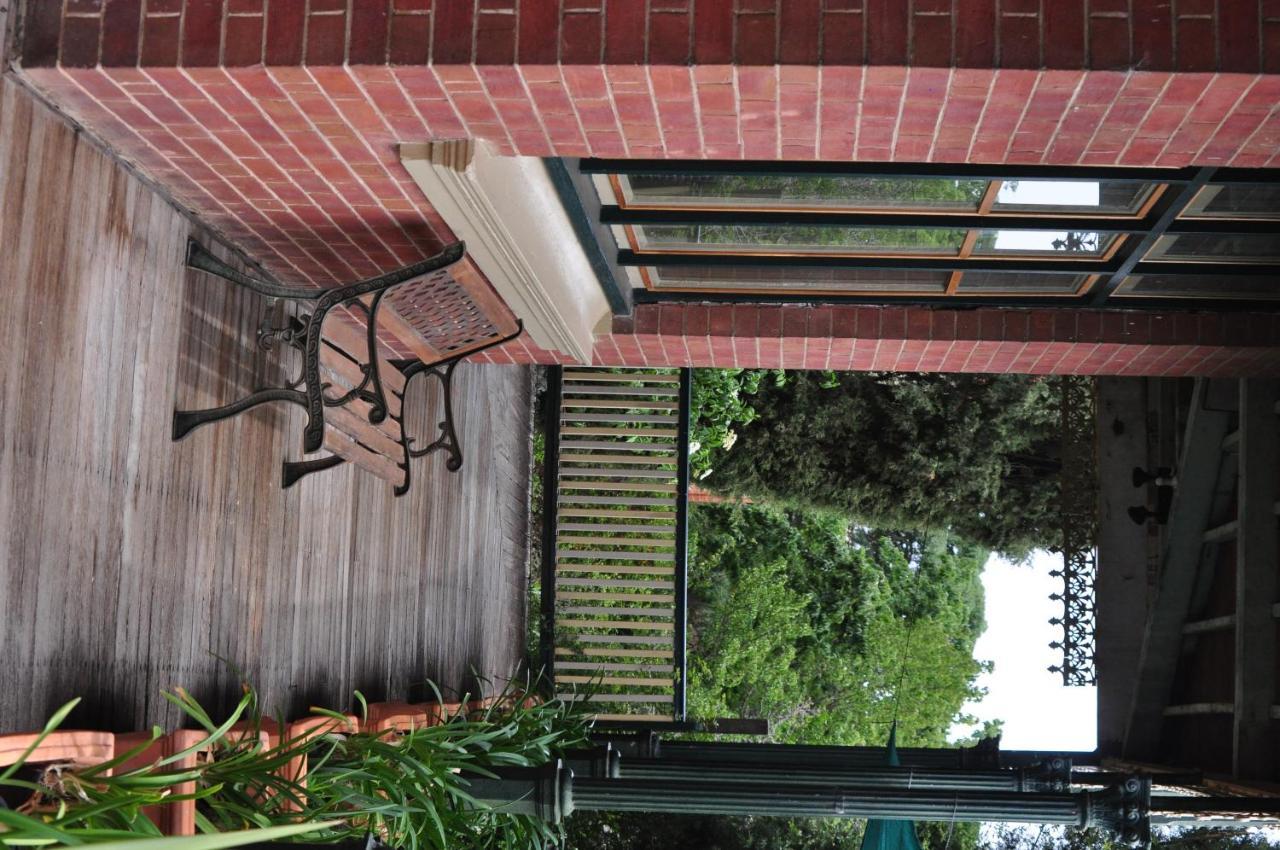 Holmhurst Guest House Батърст Екстериор снимка