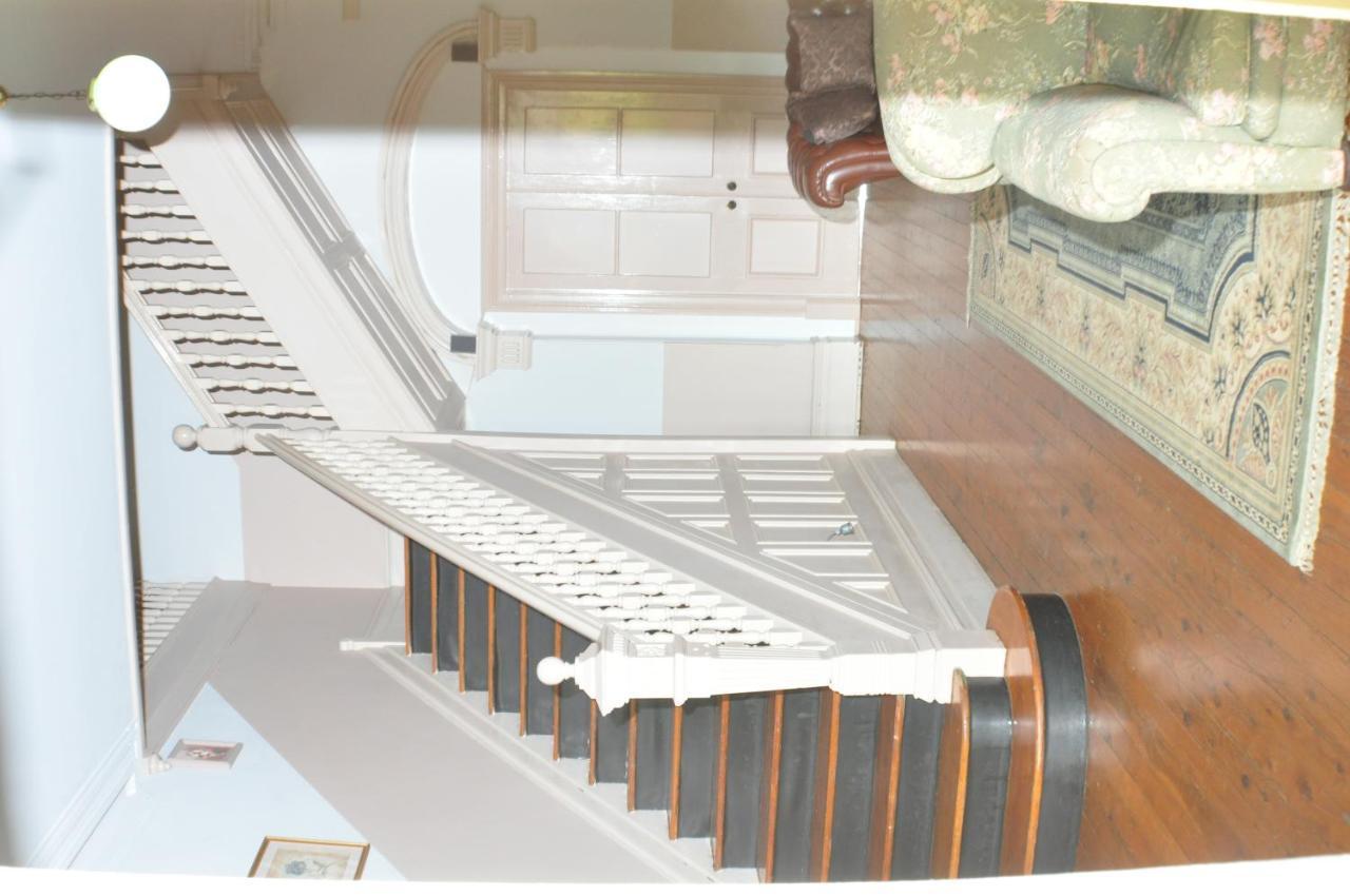 Holmhurst Guest House Батърст Екстериор снимка